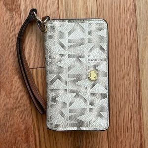Michael Kors Phone Wallet